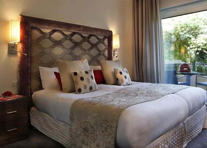 Hotel La Perouse Nice Baie Des Anges